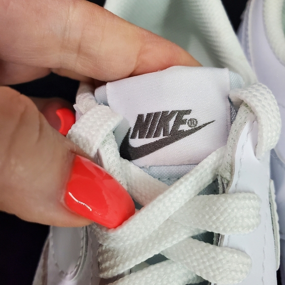 Nike Blazer Low '77 ' White Flat Pewter' DA4074-110 5.5Y Boys Only Tried On - Picture 9 of 13